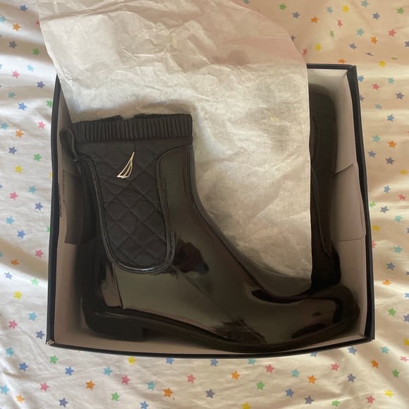 Nautica Rain Boots - Picture 2 of 6